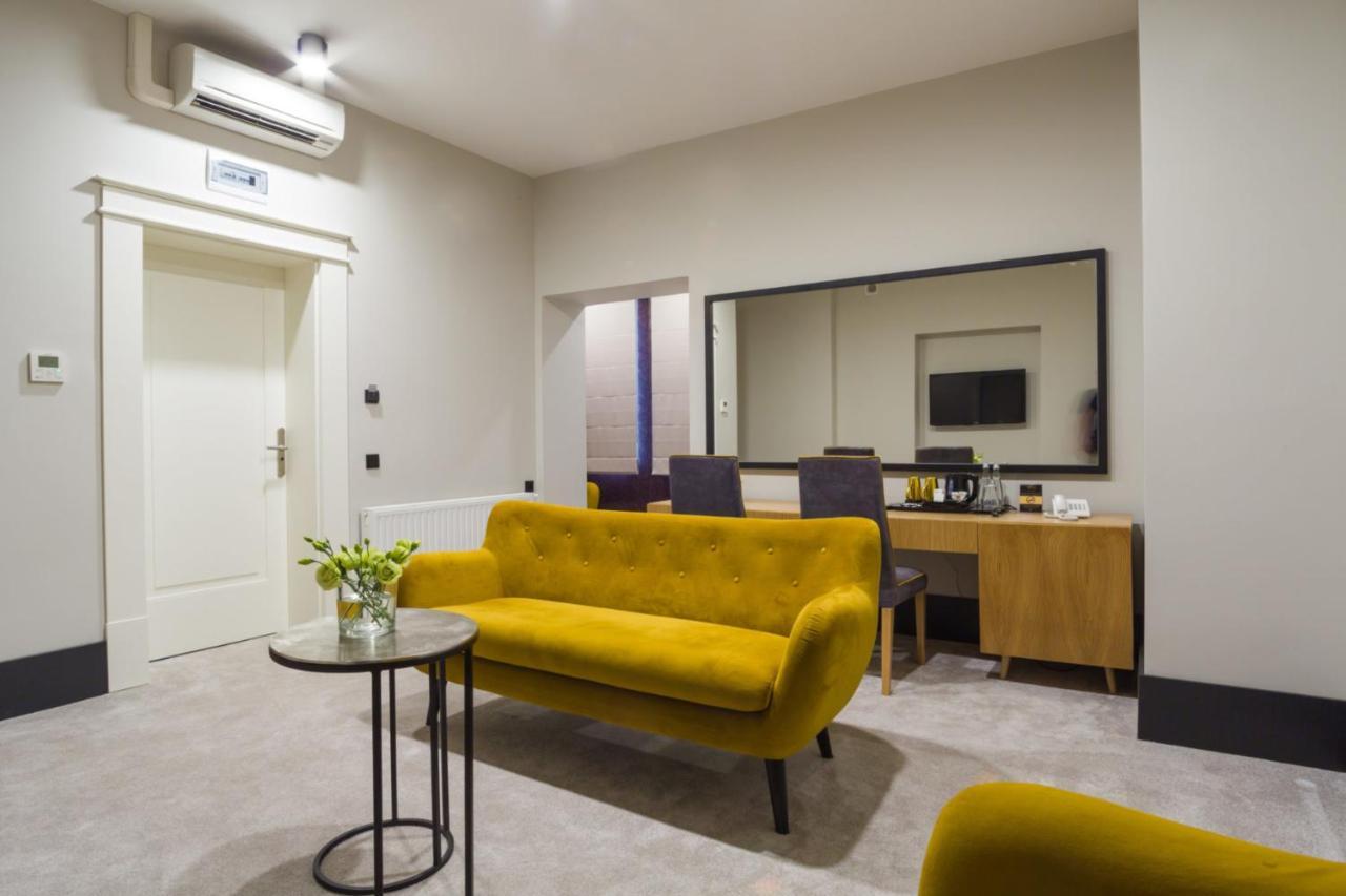 Hotel Nihil Novi 라돔 외부 사진